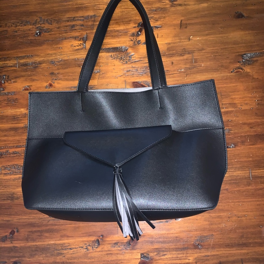 Black tote
